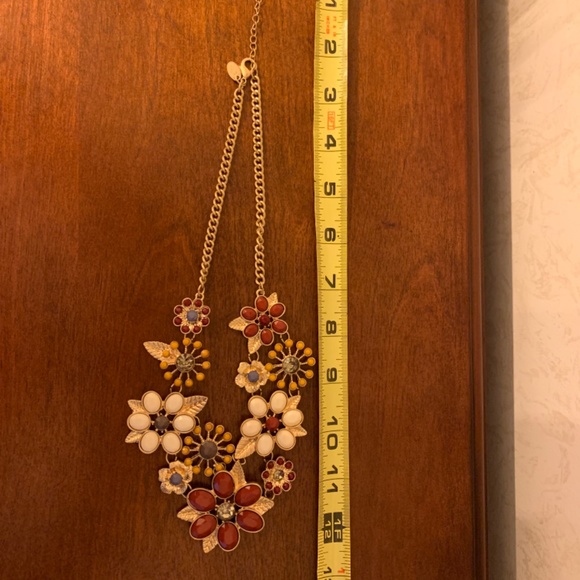 Colorful Gold and Flowery Designed Necklace - Picture 4 of 5